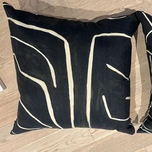 2 x Kelly Wearstler Graffito Pillows